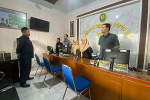 Kasub Perencanaan, TI dan Pelaporan (PTIP) Pengadilan Agama Sidikalang Bawakan Morning Briefing Petugas PTSP.